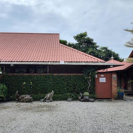 Homestay Umbai Kelana Merlimau Zewnętrze zdjęcie