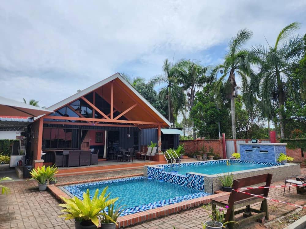 Homestay Umbai Kelana Merlimau Zewnętrze zdjęcie